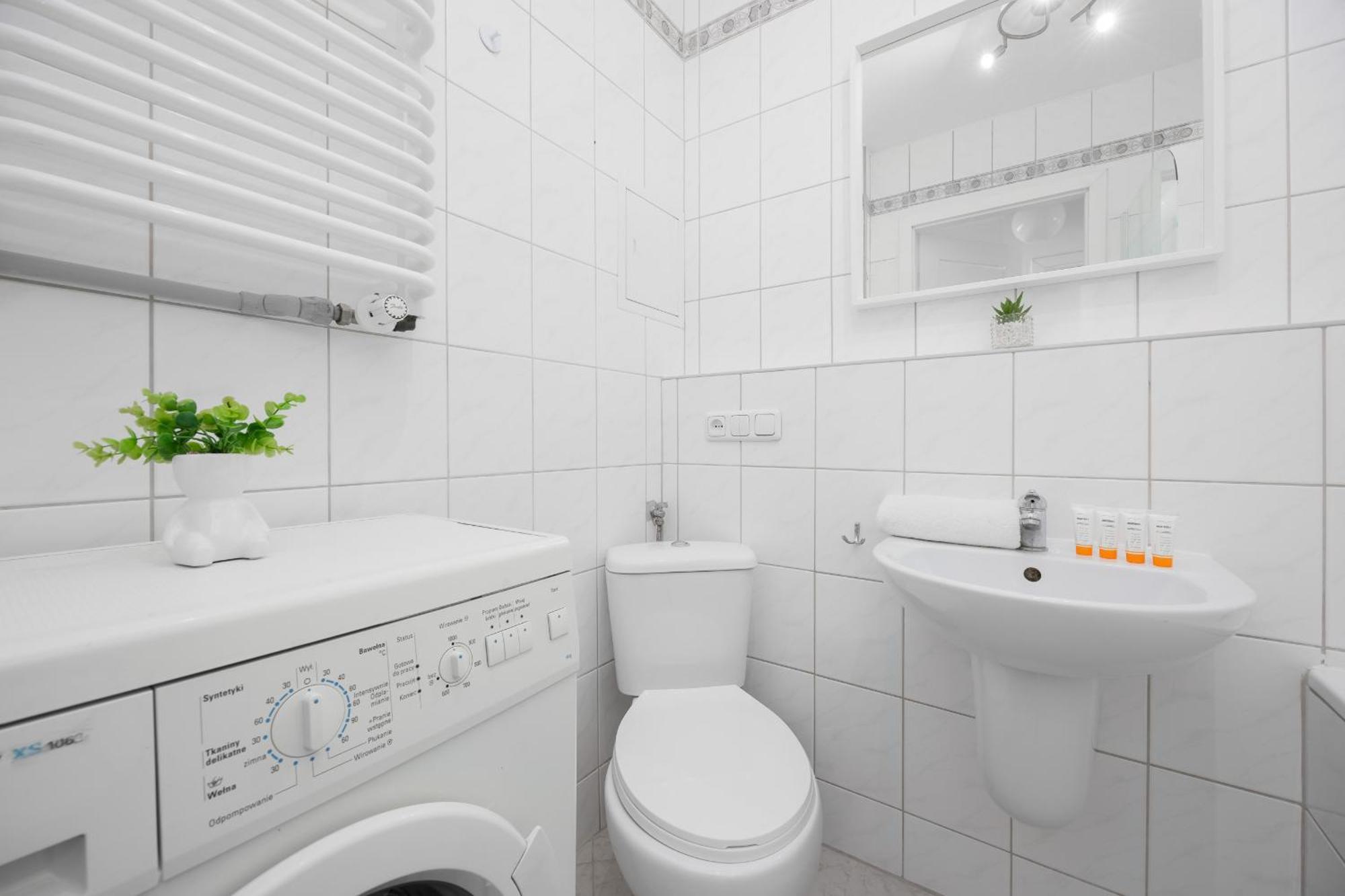 Family With Balcony By Renters Apartament